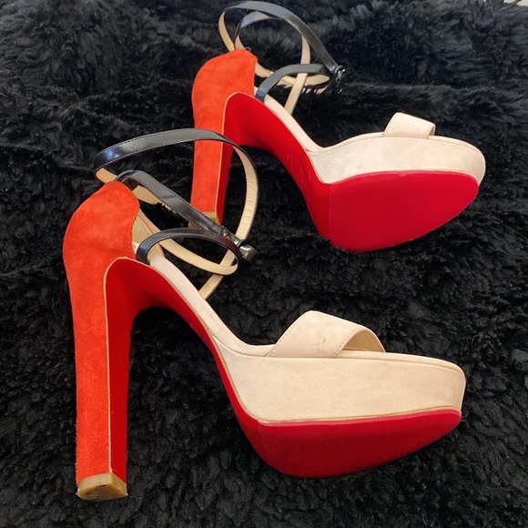 Christian Louboutin - Picture 7 of 16